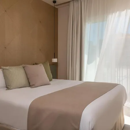 Aqua Bertran Park Hotel