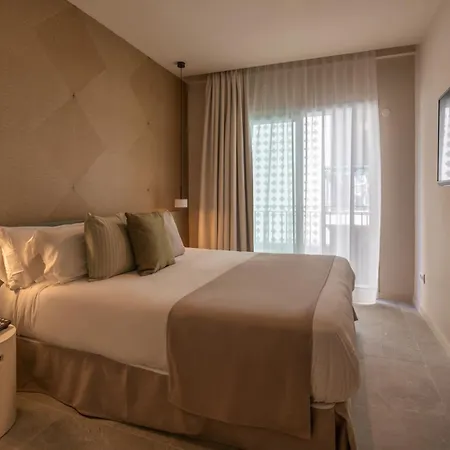 Отель Aqua Bertran Park 4*