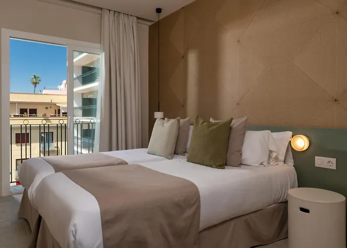 Hotel Aqua Bertran Park 4*