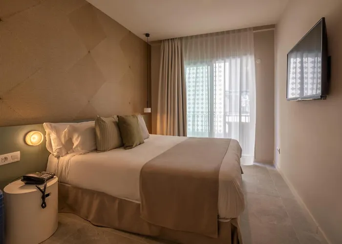 Hotel Aqua Bertran Park 4*