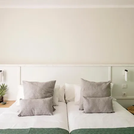 Aqua Bertran Park Отель 4*